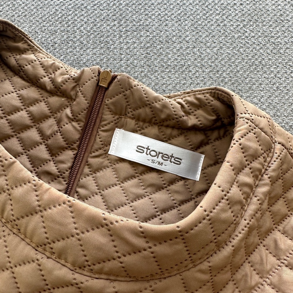 Storets Journey Embossed 2-Piece Set. - Picture 4 of 4